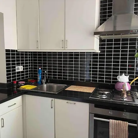 Appartement 2br, 2ba, 2nd Floor Of Historical Building, Galata *