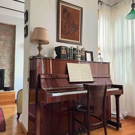 2br, 2ba, 2nd Floor Of Historical Building, Galata * Istanbul