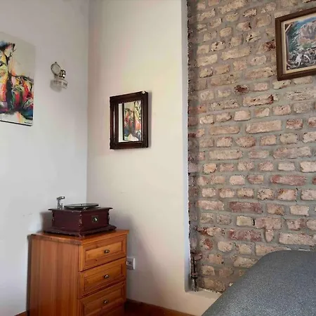 2br, 2ba, 2nd Floor Of Historical Building, Galata Apartment *