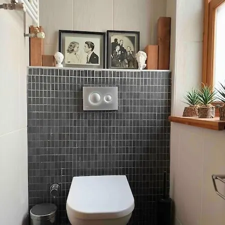 Apartment 2br, 2ba, 2nd Floor Of Historical Building, Galata